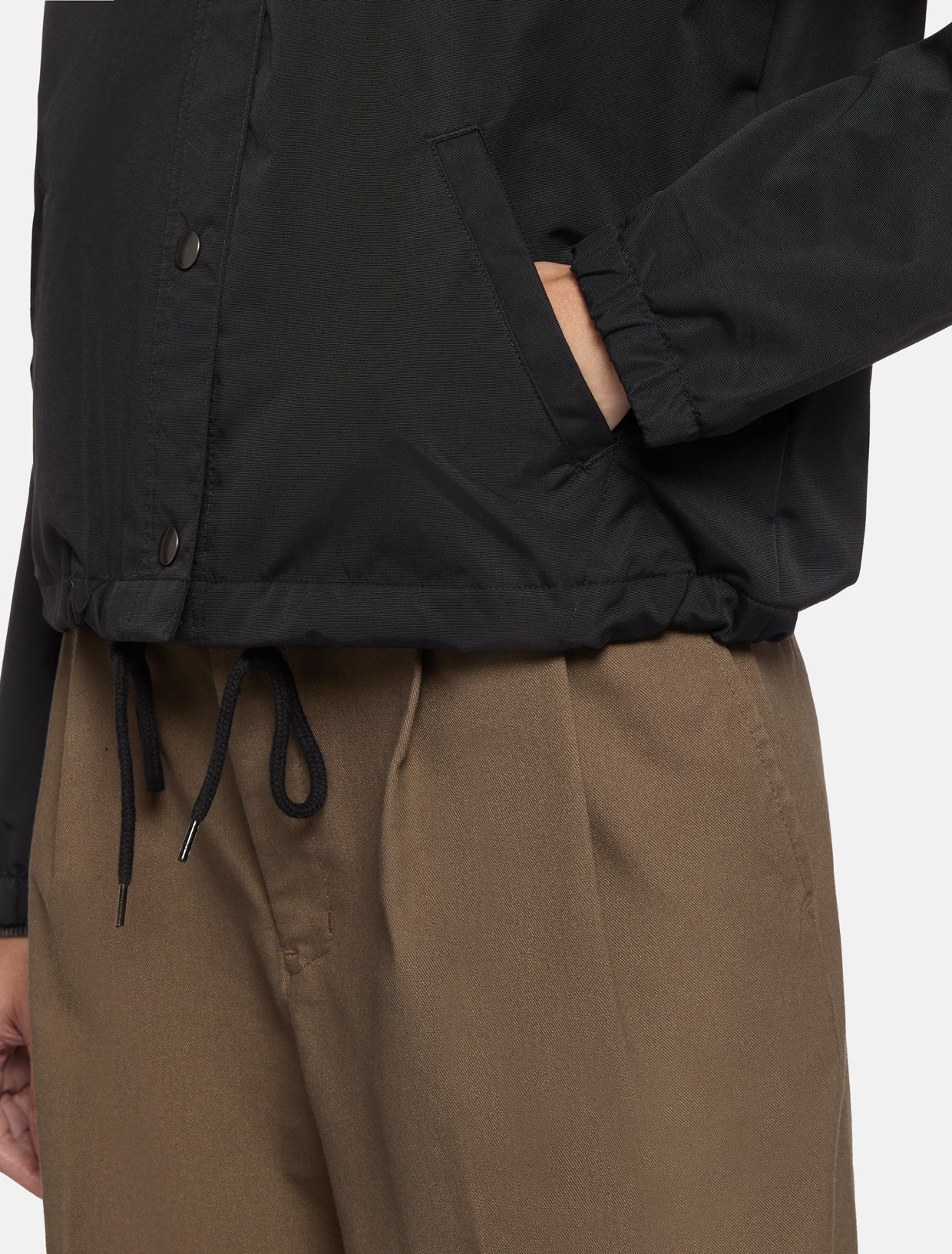 کاپشن دیکیز زنانه کراپ مدل Oakport Coach مشکی - Image 5